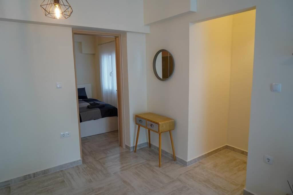 Modern Apartment In The City Center Ioánnina Exteriör bild